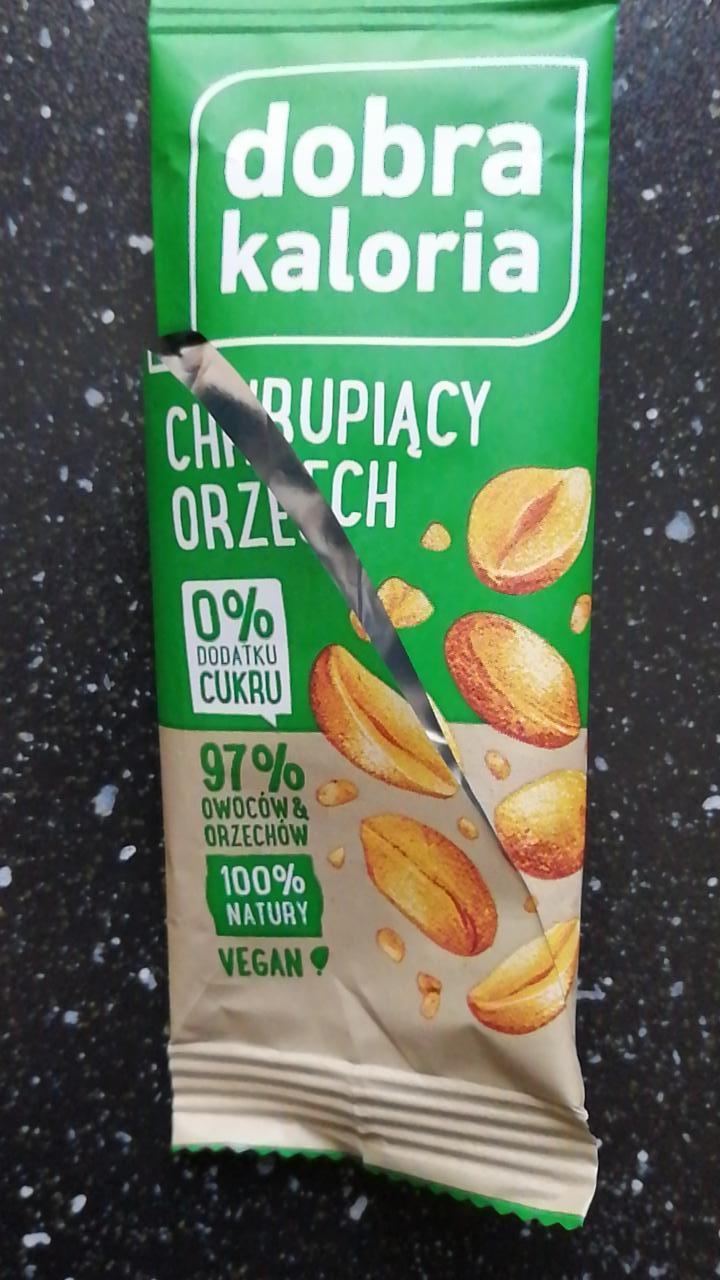 Zdjęcia - Dobra Kaloria Baton daktylowy chrupiący orzech