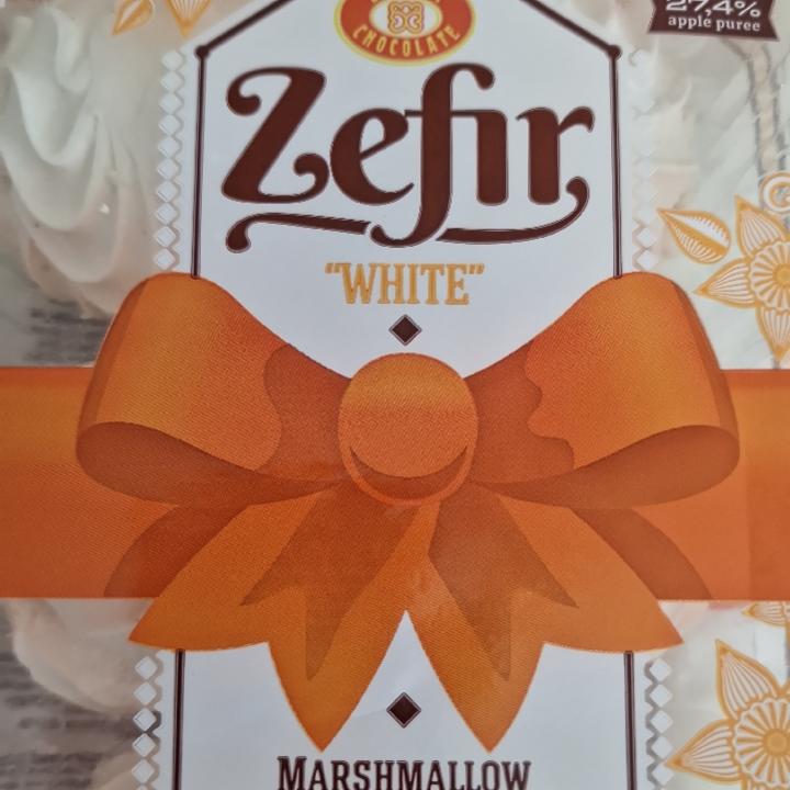 Zdjęcia - Zefir white marshmallow Biscuit Chocolate