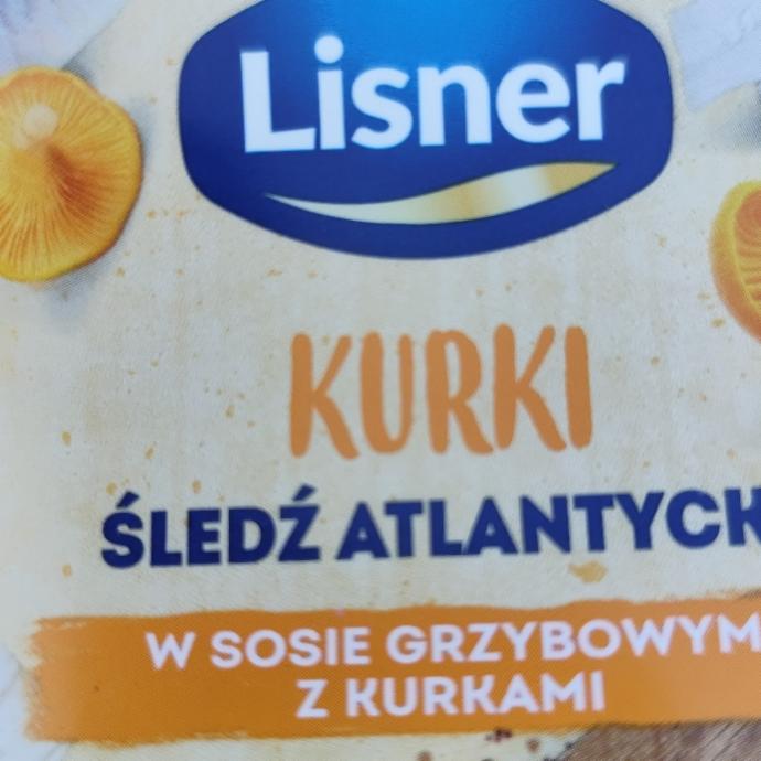 Zdjęcia - Kurki śledź atlantycki w sosie grzybowym z kurkami Lisner