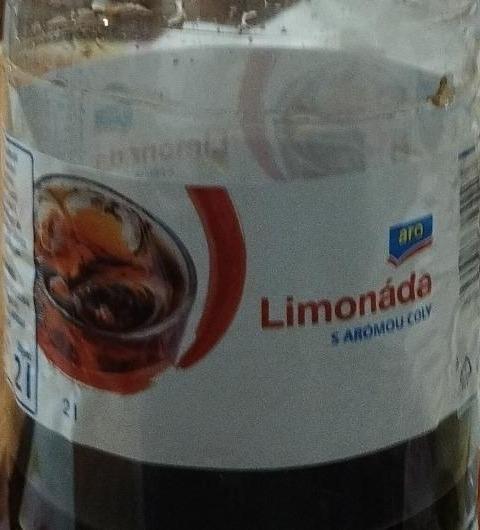 Zdjęcia - Limonade s aromou coly Aro