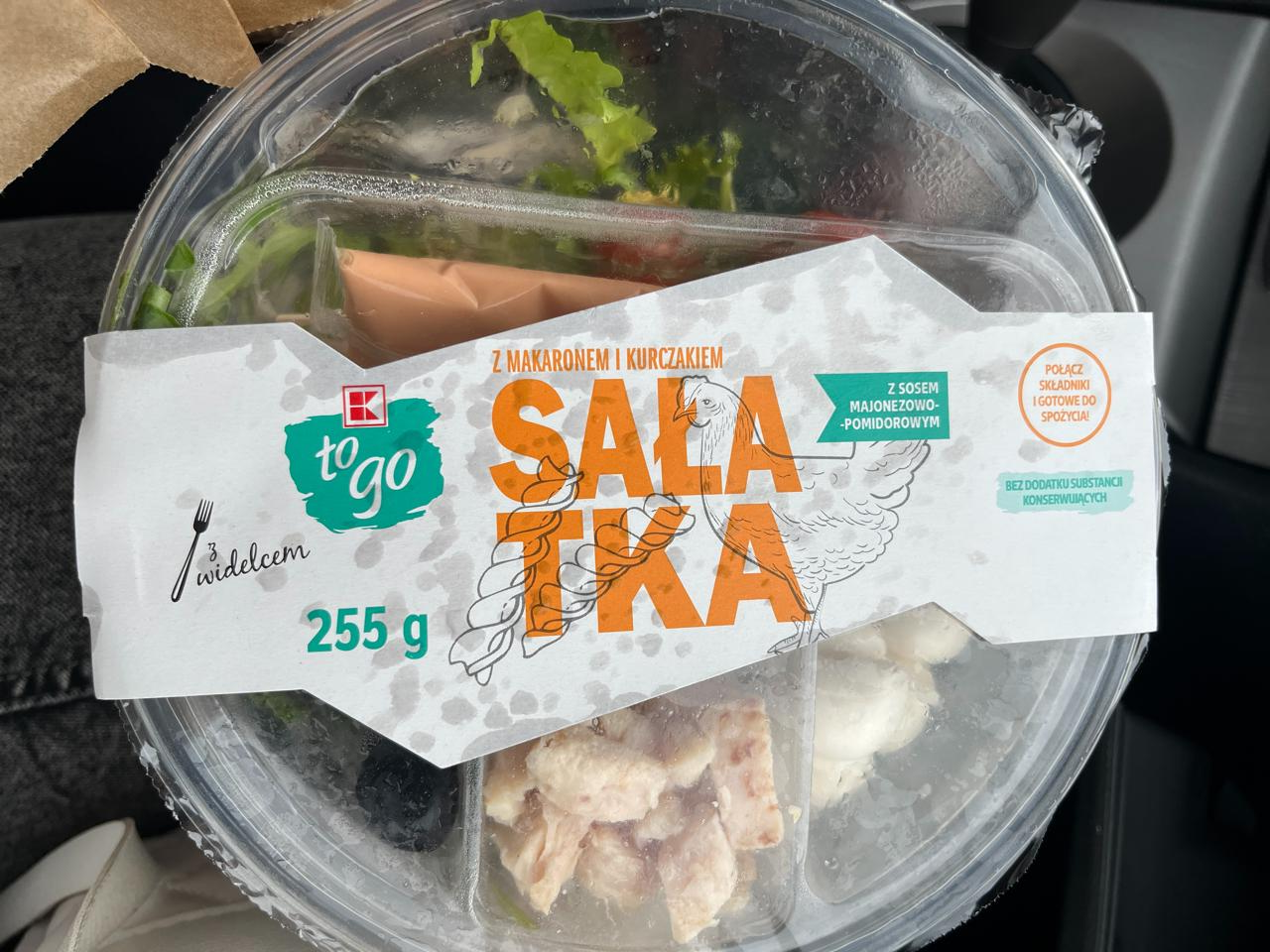 Zdjęcia - Sałatka z makaronem i kurczakiem K-to go