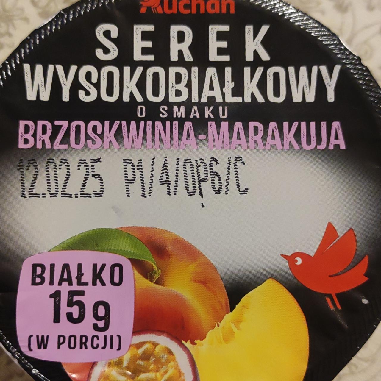 Zdjęcia - Serek wysokobialkowy o smaku brzoskwinia marakuja Auchan