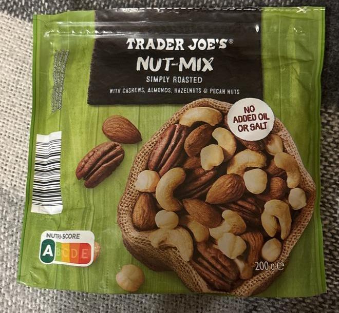 Zdjęcia - Nut mix simply roasted Trader Joe's
