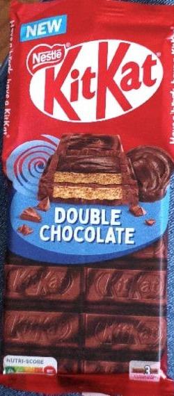 Zdjęcia - KitKat Double Chocolate Paluszki waflowe oblane mleczną i deserową czekoladą 99 g (3 sztuki)