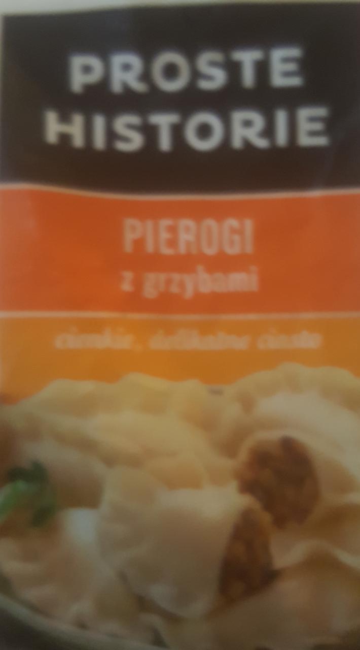 Zdjęcia - Proste Historie Pierożki z grzybami w sosie śmietanowym 450 g