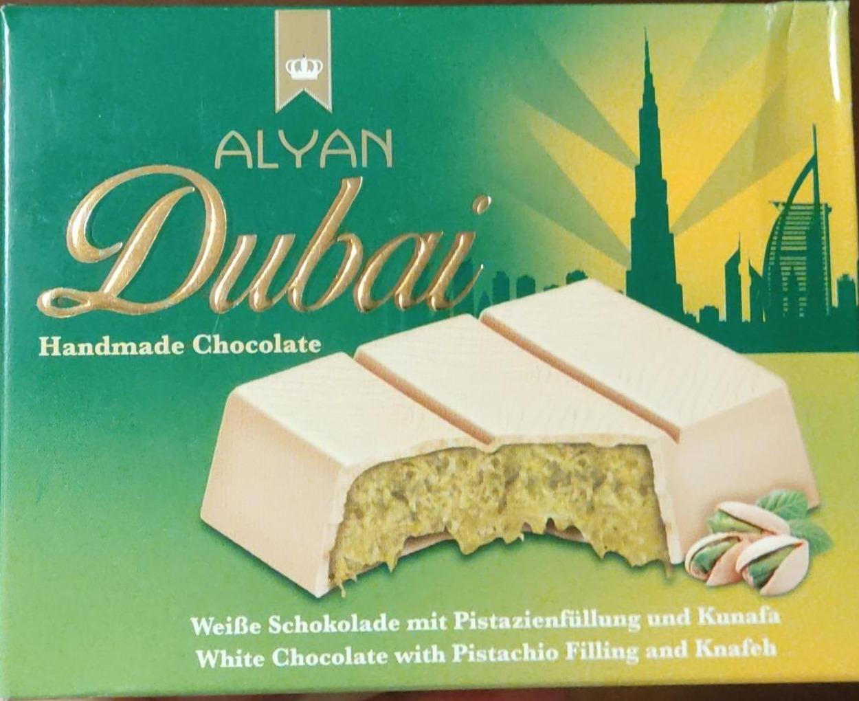 Zdjęcia - Dubai handmade chocolate weiße schokolade mit pistazienfüllung und kunafa ALYAN