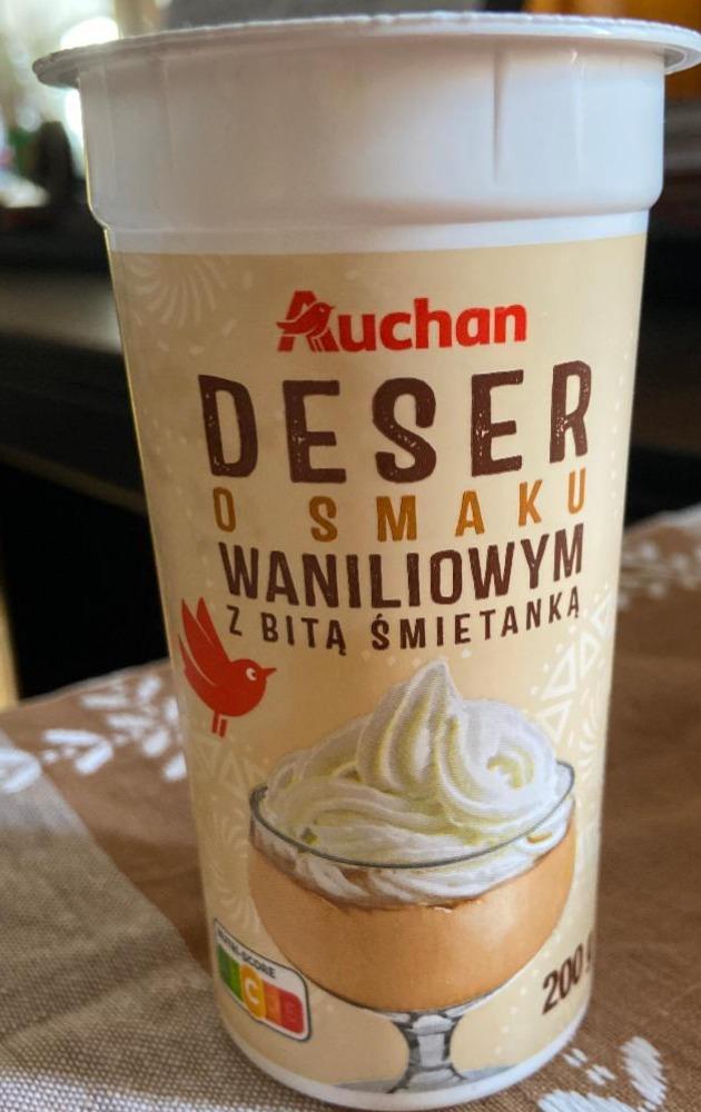 Zdjęcia - Deser o smaku waniliowym z bitą śmietanką Auchan