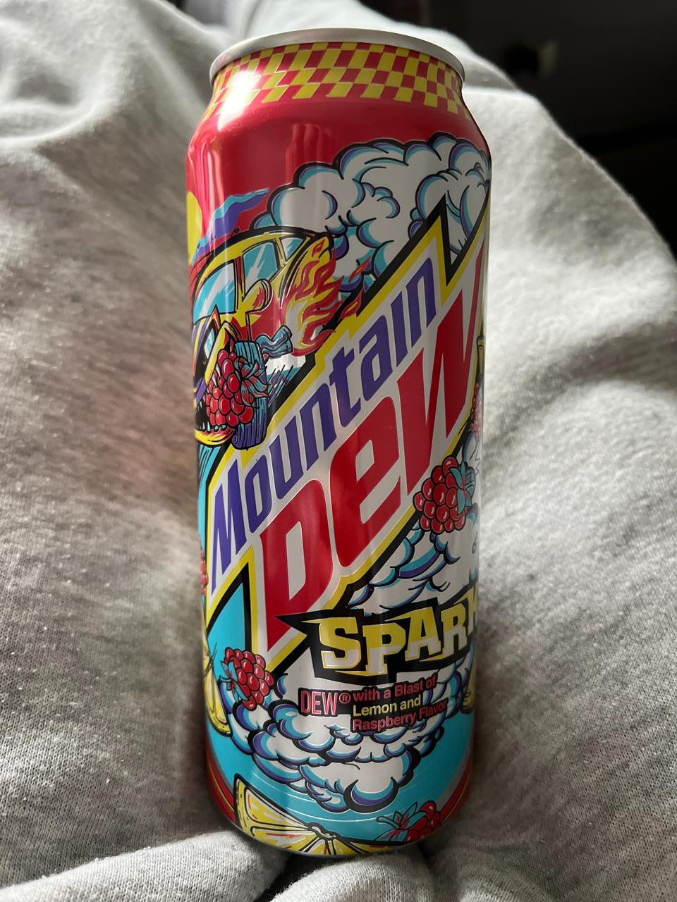 Zdjęcia - Mountain Dew Napój gazowany o smaku cytrynowo-malinowym 330 ml