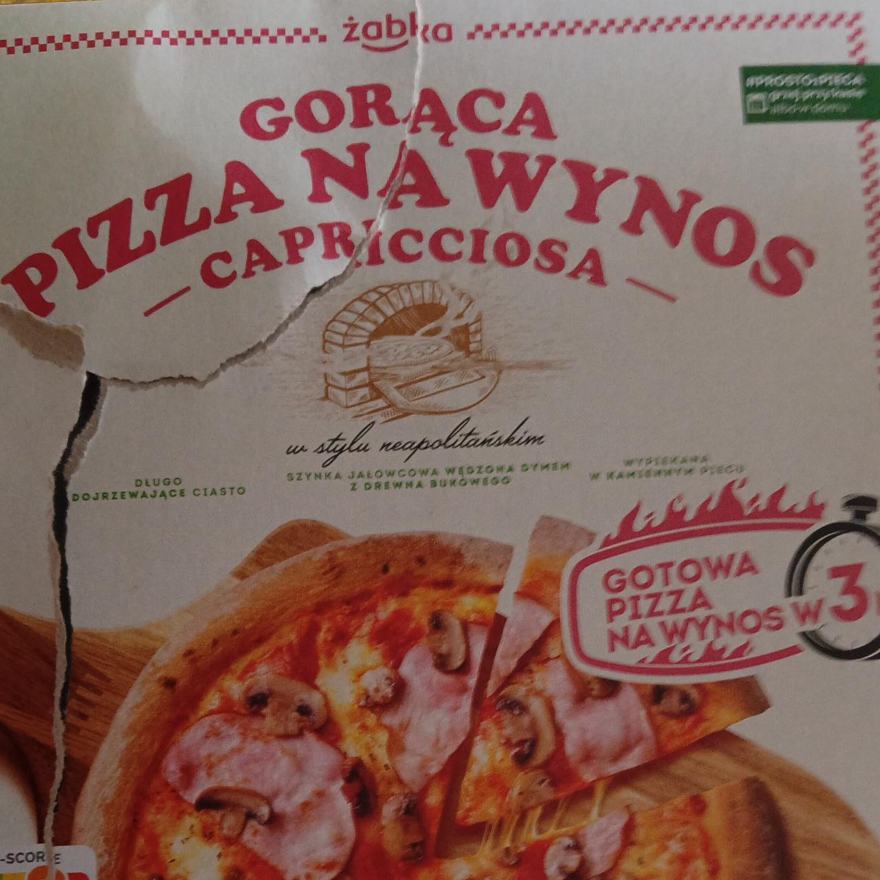 Zdjęcia - Gorąca pizza na wynos capricciosa Żabka