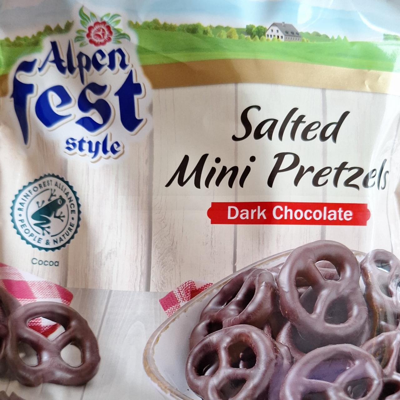 Zdjęcia - Salted Mini Pretzels in Dark chocolate Alpenfest style