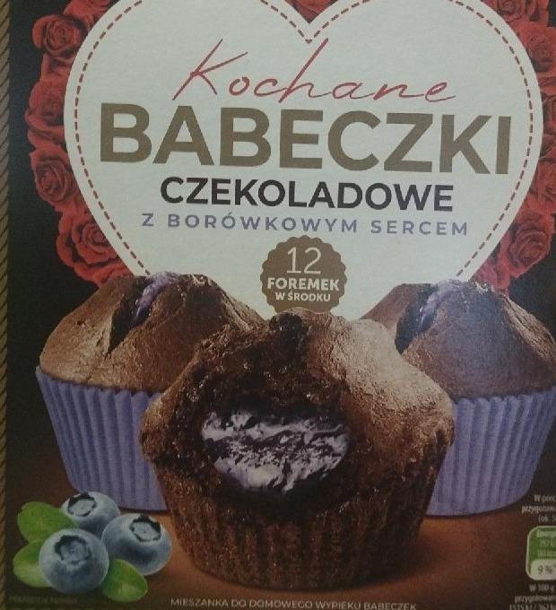 Zdjęcia - Kochane babeczki czekoladowe z borówkowym sercem Gellwe