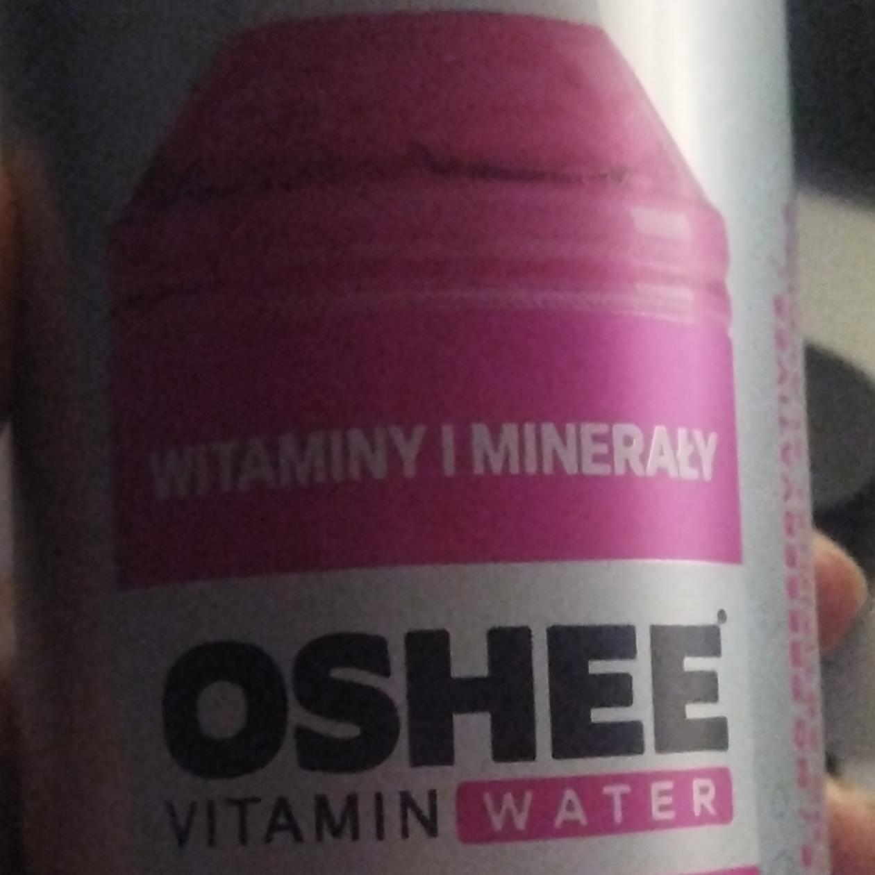 Zdjęcia - Vitamin water gazowana smak czerwonych winogron-dragonfruit Oshee