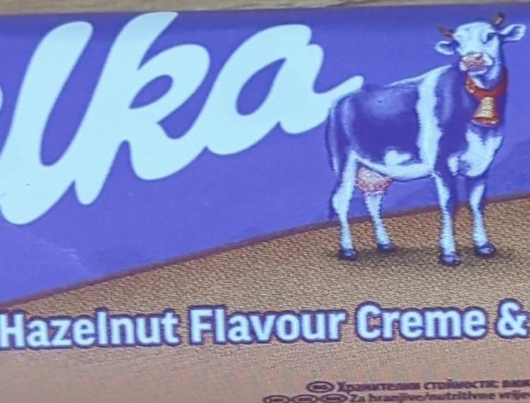 Zdjęcia - Hazelnut flavour creme and biscuit Milka