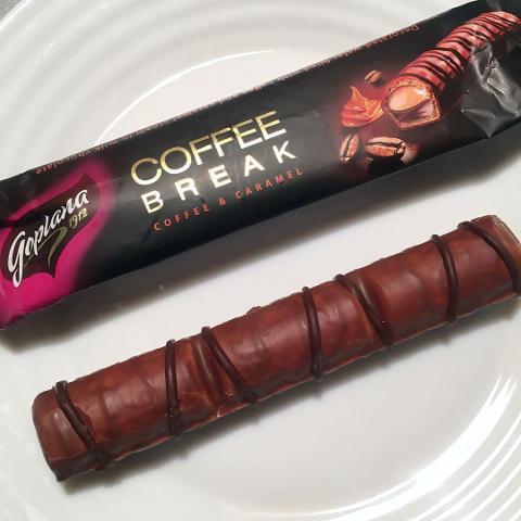 Zdjęcia - Goplana Coffee Break Wafelek nadziewany kremem kakaowym i karmelowym w czekoladzie 24 g