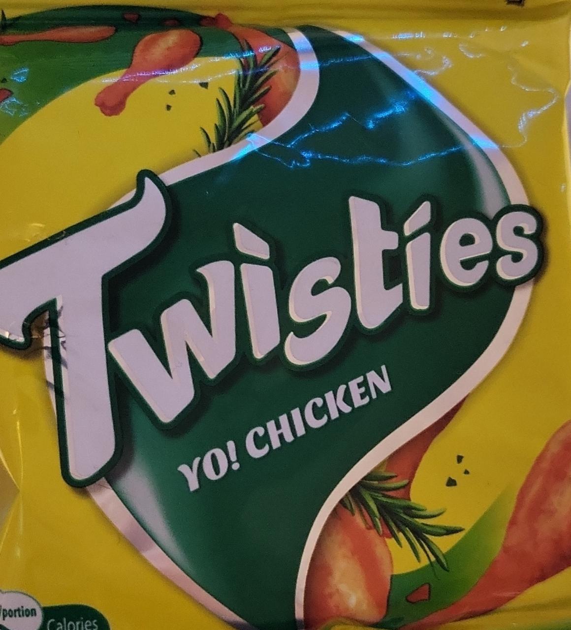 Zdjęcia - Corn snack chicken flavour Twisties Mondeléz