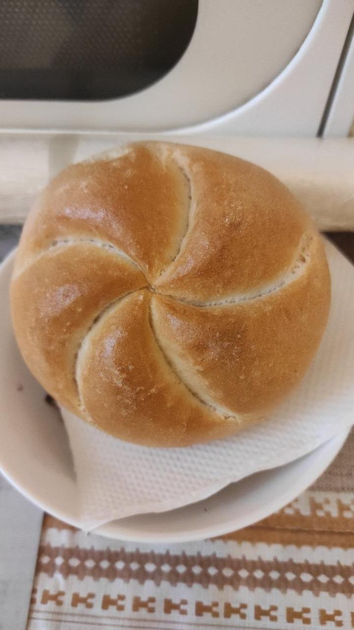 Zdjęcia - Bułka kajzerka