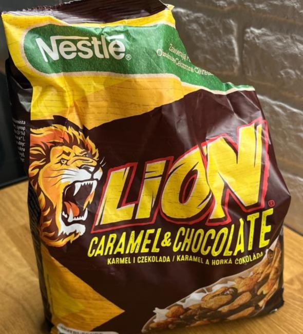 Zdjęcia - Nestlé Lion Płatki śniadaniowe karmel i czekolada 450 g