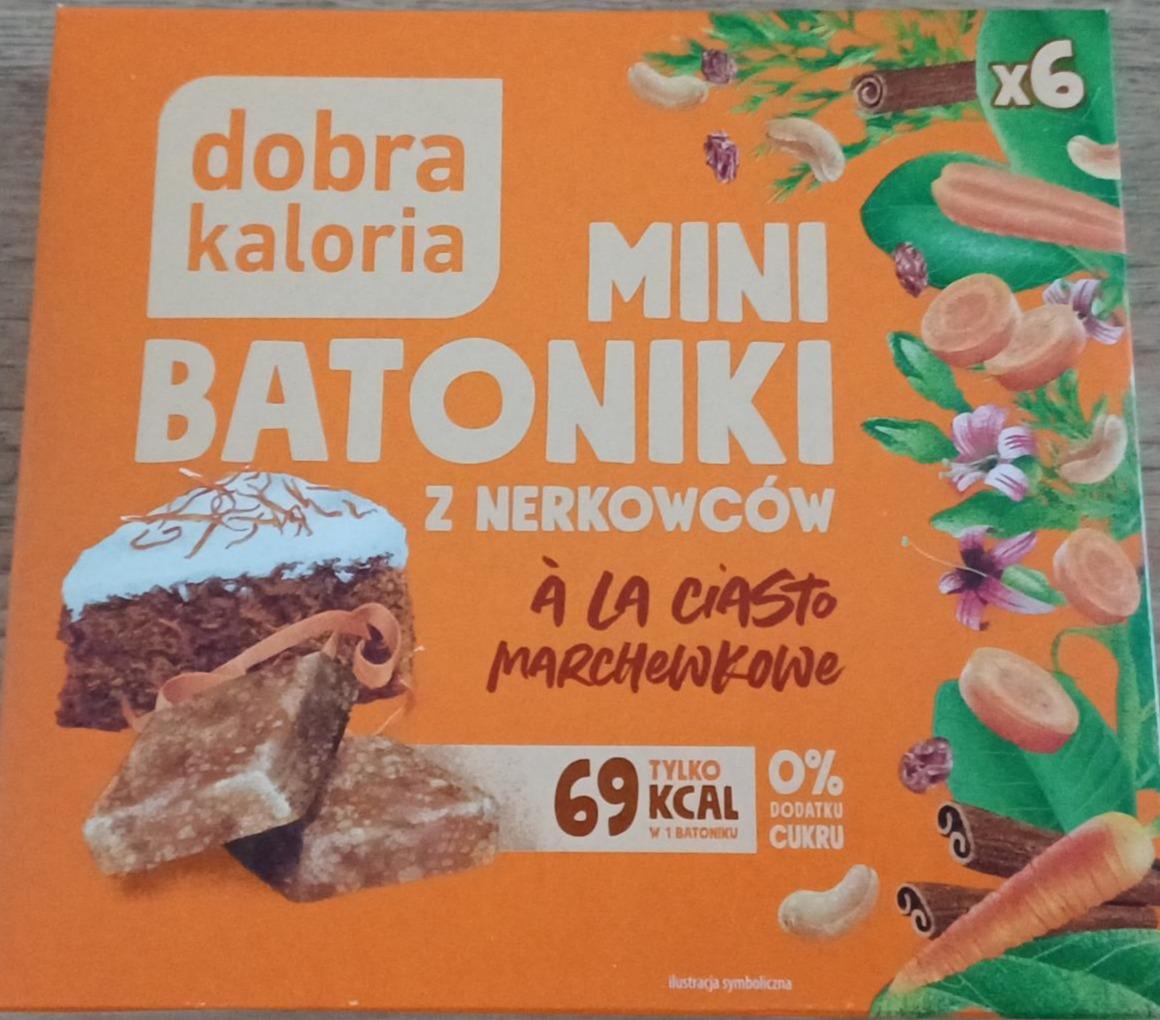 Zdjęcia - Mini batoniki z nerkowca a la ciasto marchewkowe Dobra Kaloria