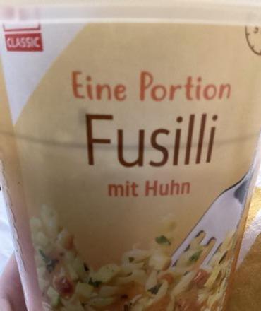 Zdjęcia - Eine portion fusilli mit huhn K-Classic
